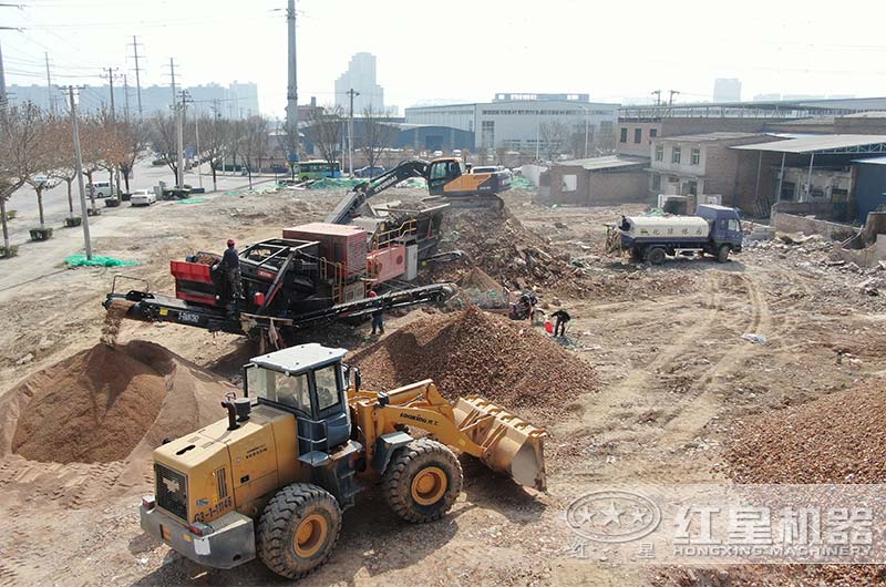 中小型建筑垃圾移動破碎現場 中小型建筑垃圾移動破碎現場