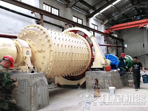 磨粉機現場圖 磨粉機現場圖