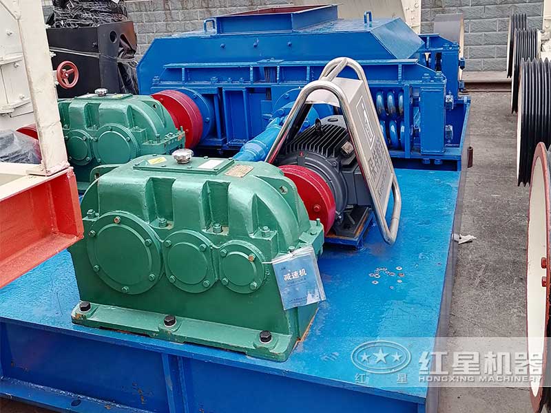 強(qiáng)力分級破碎機(jī) 強(qiáng)力分級破碎機(jī)