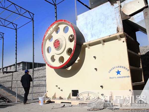 大型顎式破碎機 大型顎式破碎機