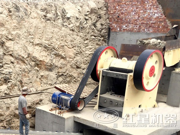 300乘1300石頭破碎機(jī) 300乘1300石頭破碎機(jī)