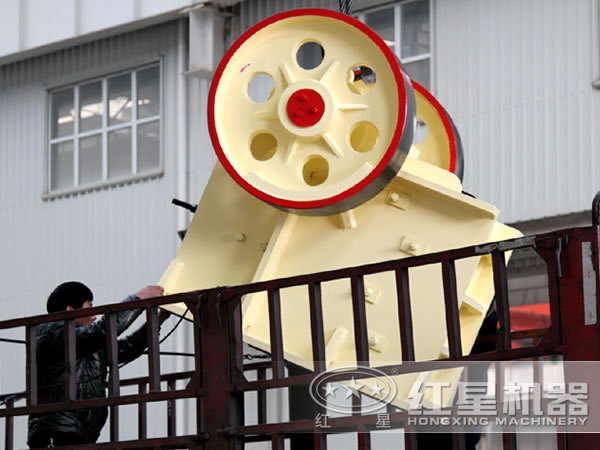 時產100噸河卵石碎石機發貨圖 時產100噸河卵石碎石機發貨圖