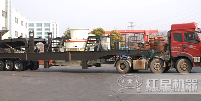 沖擊式移動(dòng)破碎站車頭牽引就能開(kāi)著走 沖擊式移動(dòng)破碎站車頭牽引就能開(kāi)著走