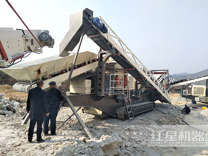 履帶配置下的流動式碎煤機遠程控制作業 履帶配置下的流動式碎煤機遠程控制作業
